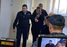 Подражателя маньяка Сливко привезли в суд Екатеринбурга