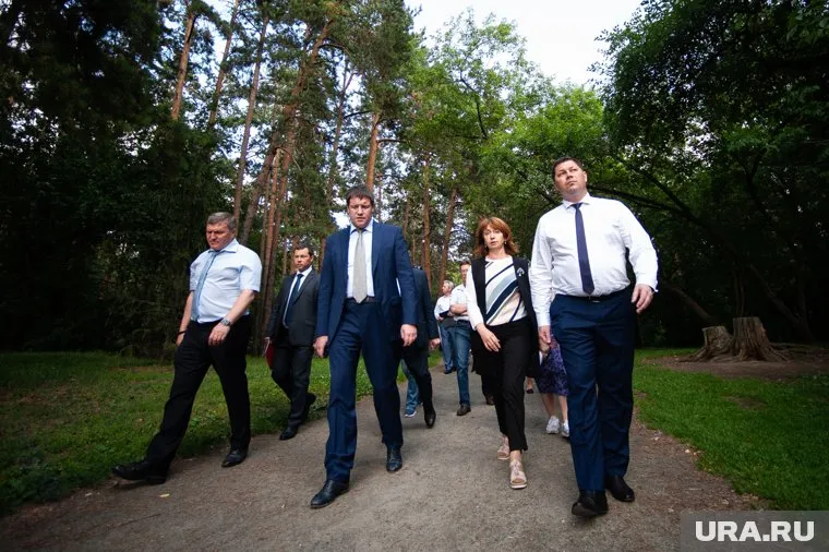 Сергей Бидонько посетил три конфликтных парка в Екатеринбурге