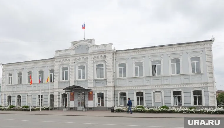 Силовики проводят следственные действия в мэрии Троицка