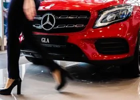 Ведущая «Первого канала» подала в суд на Кокорина и Мамаева