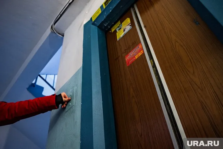 В лифте сработала система безопасности
