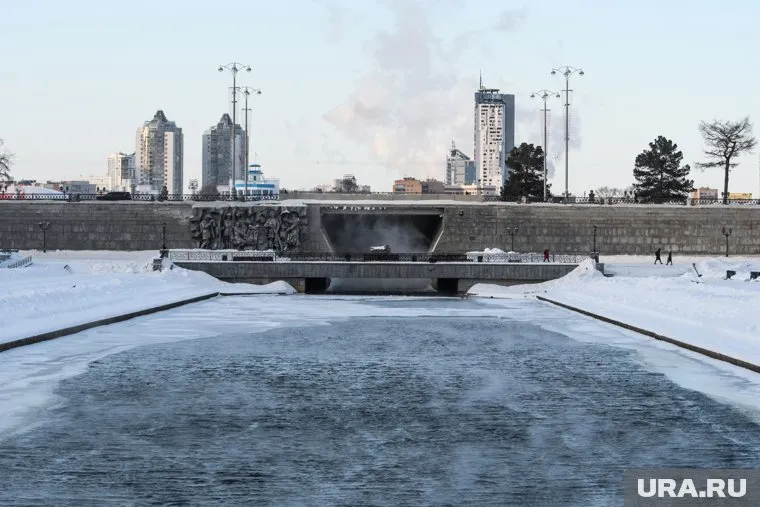 ЧП произошло 8 февраля на набережной реки Исеть в центре Екатеринбурга
