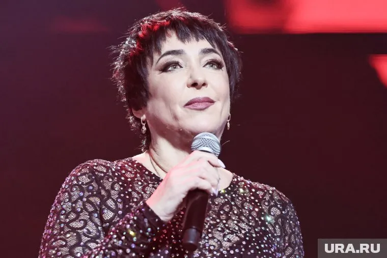 Лолита успела отработать «юбилейный тур» до Нового года