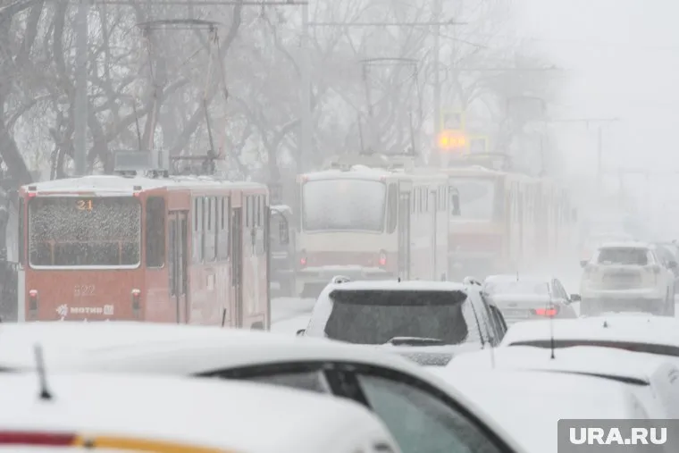 На дорогах образовались серьезные заторы