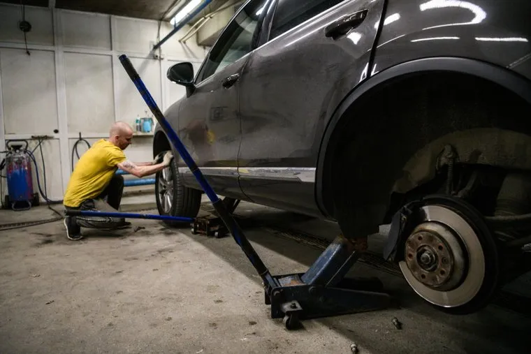 Шиномонтажные мастерские. Екатеринбург