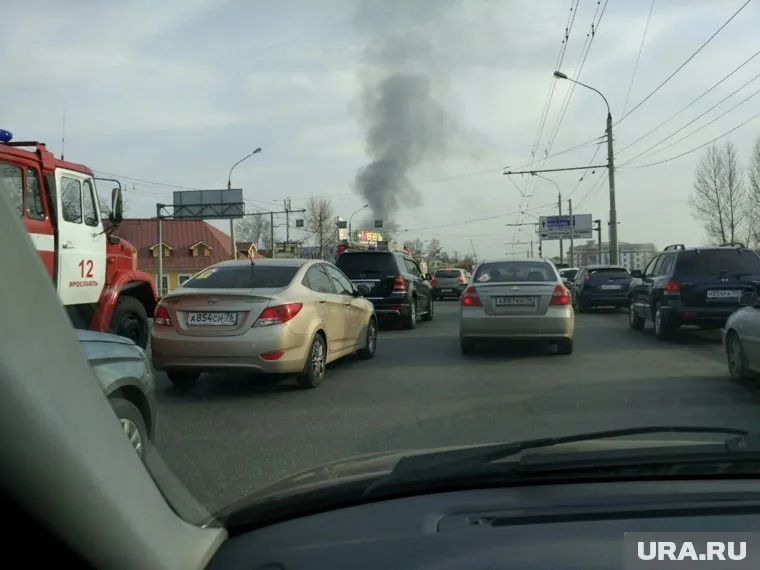 На место ЧП выехало 15 пожарных машин