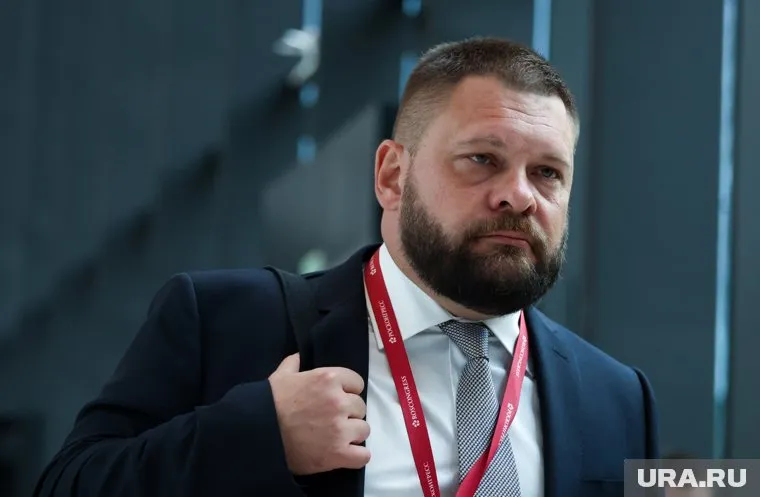 Состояние военкора Евгения Поддубного тяжелое, но стабильное, сообщил директор НИИ Склифосовского Сергей Петриков