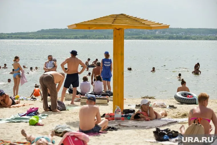 Вода на городских пляжах в среднем прогрелась до 20 градусов