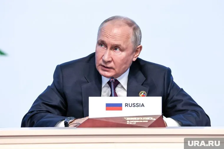 Россия поддерживает Мали, подчеркнул Владимир Путин