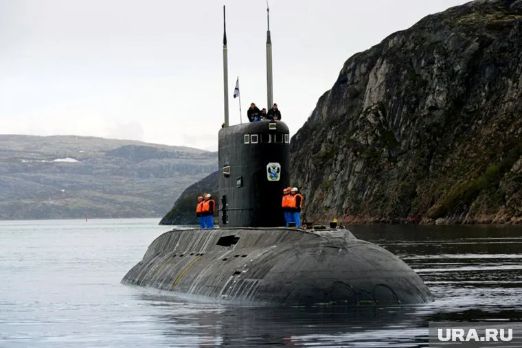 На Кронштадтском морском заводе горит подводная лодка (архивное фото)