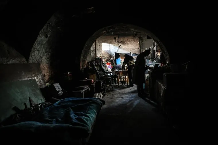 Мариуполь в период вывода гражданских лиц с завода Азовсталь. ДНР/Украина