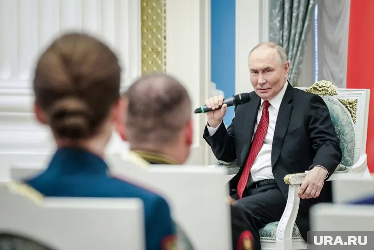 Путину знакомы понятия, которые в своей речи использует современная молодежь, сообщил Песков