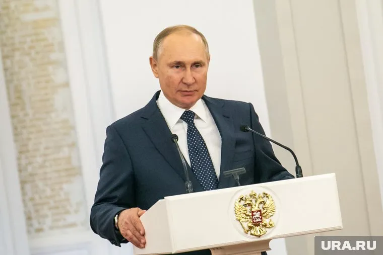 Путин поздравил бойцов Росгвардии с профессиональным праздником