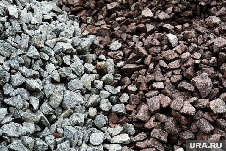 Курганские власти заставляют подрядчика починить дорогу к базе отдыха завода