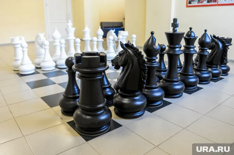 Надзорные органы проверят ход строительства универсального спорткомплекса в Ханты-Мансийске