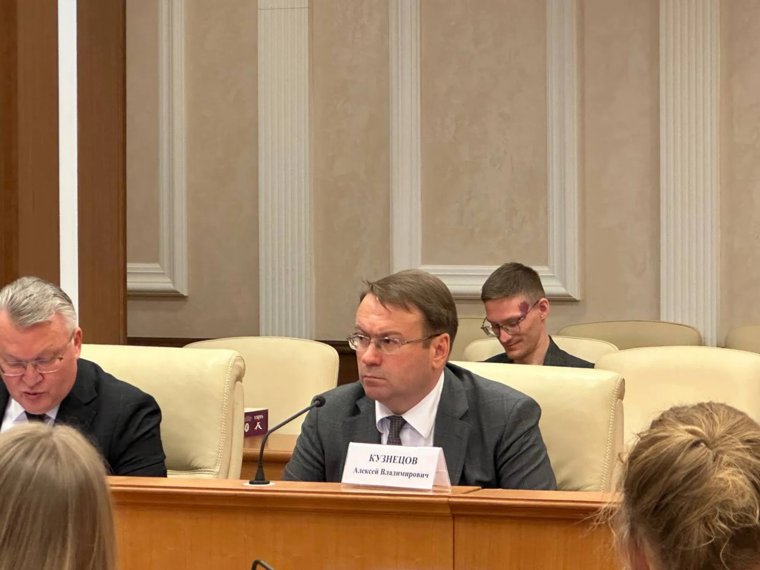 Главе МУГИСО Кузнецову одобрили новый поход во власть