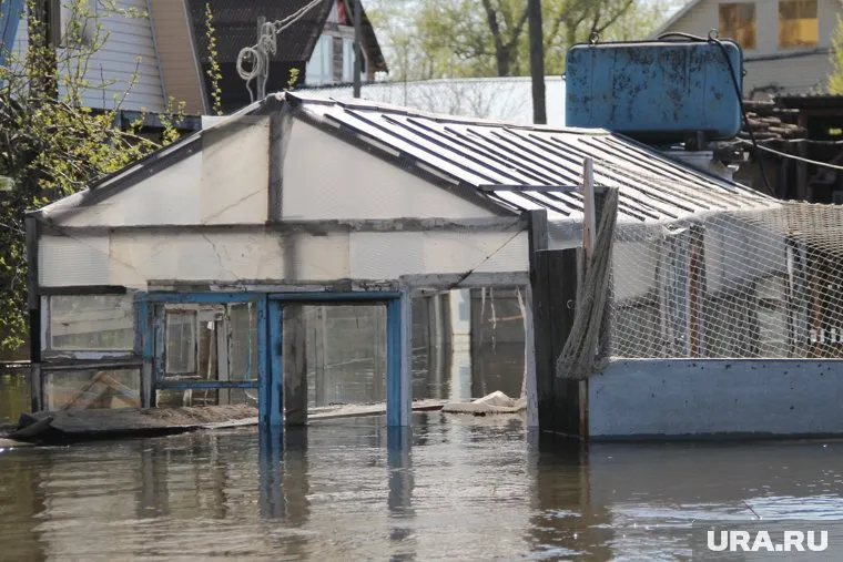 Вода начала постепенно спадать на юге области