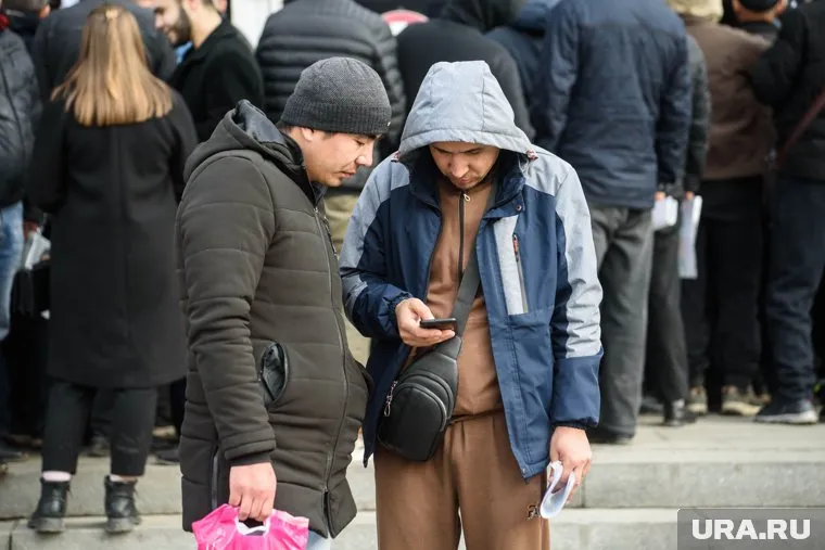 Петицию о переносе миграционного центра поддержали сотни человек