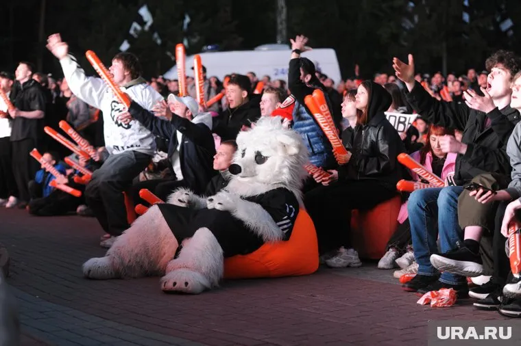 Для болельщиков "Трактора" организуют дополнительные маршруты