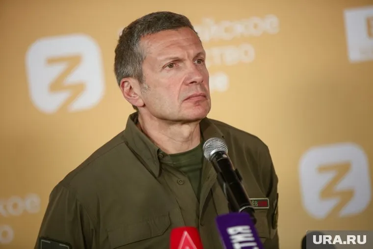 Владимир Соловьев посоветовал артистам отправить деньги бойцам на СВО