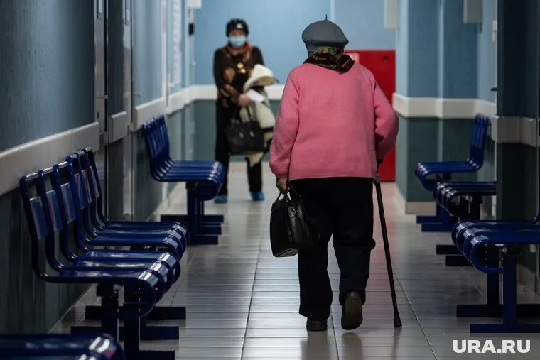 Женщина уже пол года не может застать врача на рабочем месте в больнице Лабытнанги