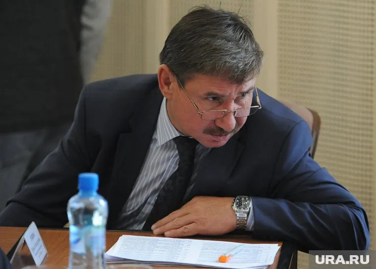 После смены власти в области и Челябинске Александр Любимов занялся рекламой
