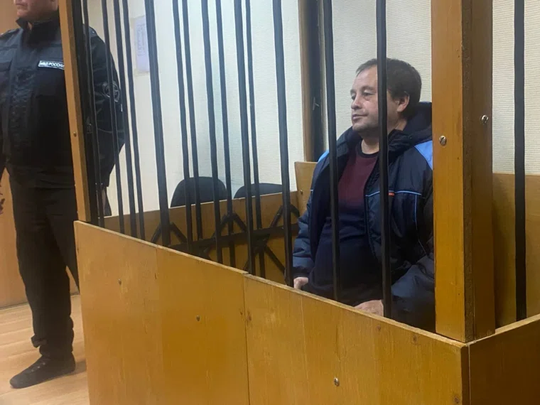 Рафис Хузин в суде игнорировал вопросы прессы