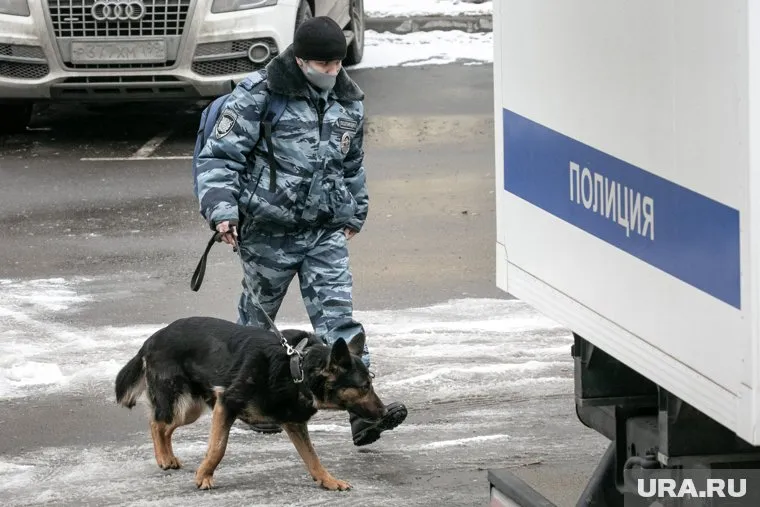 В больницу Нижневартовска поступило сообщение о минировании