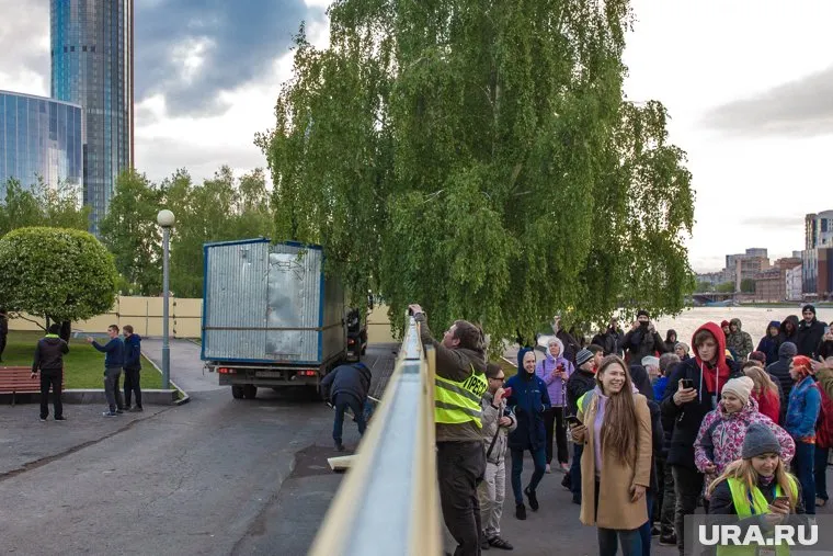 Когда протест уже утих, Иван Волков вдруг создал «Комитет в защиту сквера»