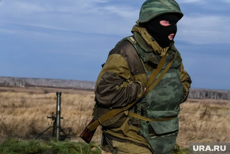 Командование ВСУ заставляет своих солдат атаковать в демонстративных целях, рассказал военный