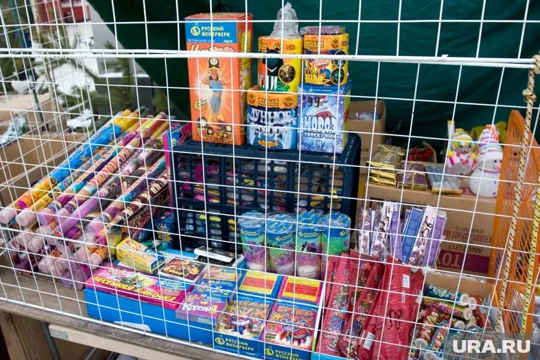 Особое внимание власти обратят на уличную торговлю пиротехникой