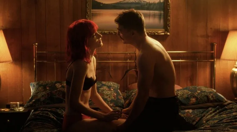 "Сталкер" водит зрителя за нос всю первую половину - и делает это красиво