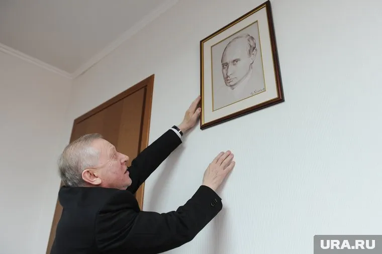 В кабинете Тефтелева - портрет Путина от Сафронова