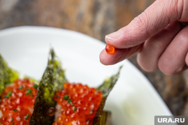 Красная икра в Кургане резко взлетела в цене, а к Новому году станет еще дороже. Инфографика