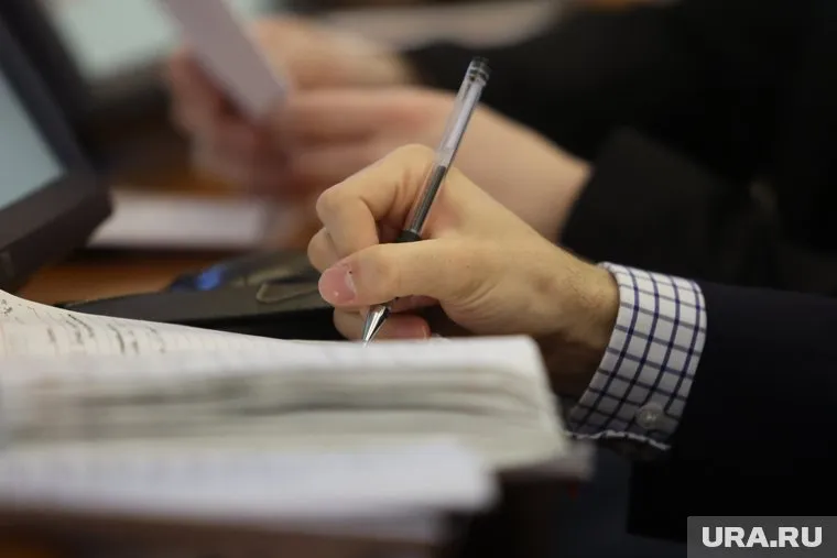 Экс-глава Притобольного округа подписал документы на насыпь, которая начала расползаться 