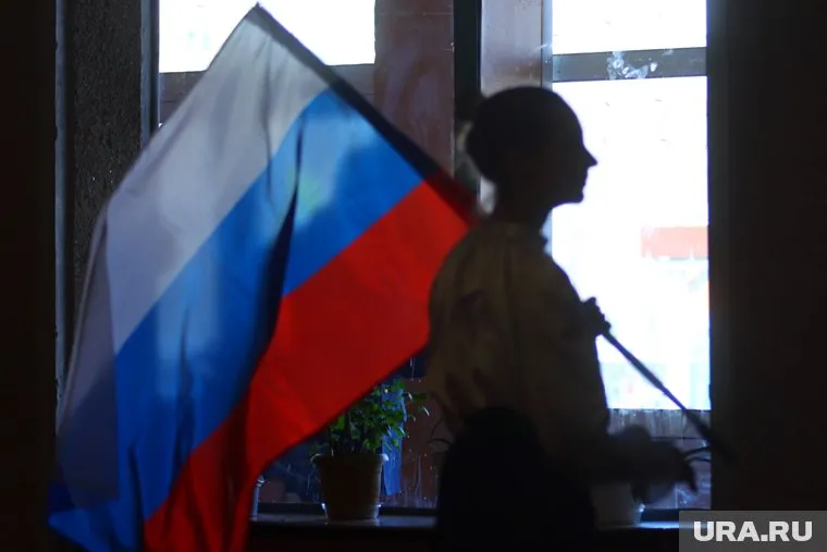 Отставные военные могут стать примером для молодежи, считает Алексей Журавлев