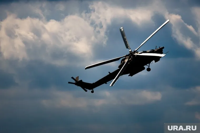 На борту пропавшего вертолета находились пять человек (архивное фото)