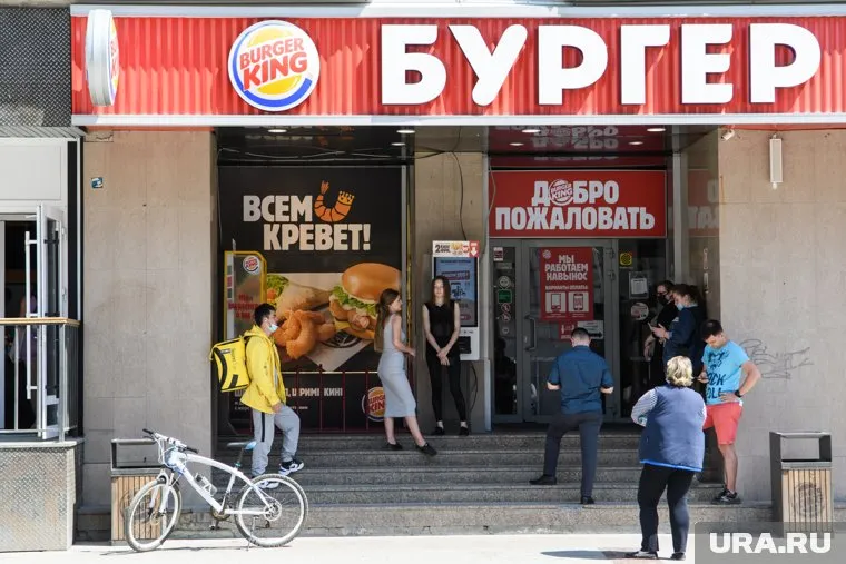 В Burger King вместо Сoca-cola продают «Дюшес» и «Байкал»