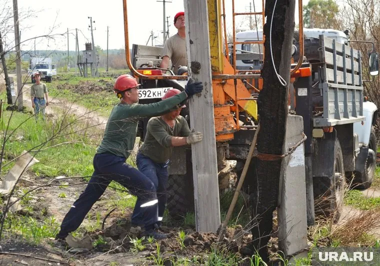 Электричество уже подали в шесть СНТ, пострадавших от пожаров
