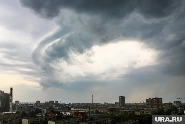 Циклон с дождями и холодным ветром придет в Москву и Санкт-Петербург