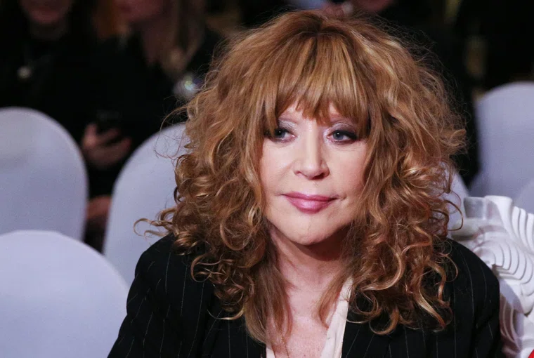 Пугачева отметила, что не видит возможности продолжать выступления в прежнем формате