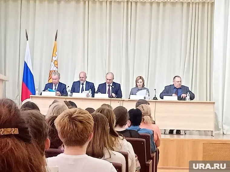 До принятия думой проект устава прошел публичные слушания