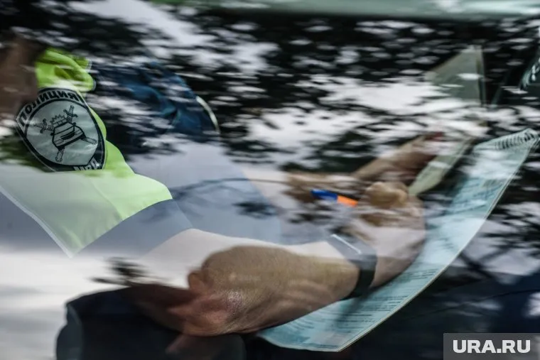 Полицейские устанавливают все обстоятельства аварии