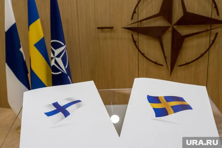 Финляндия присоединилась к антироссийскому блоку, заявил Владимир Шаповалов