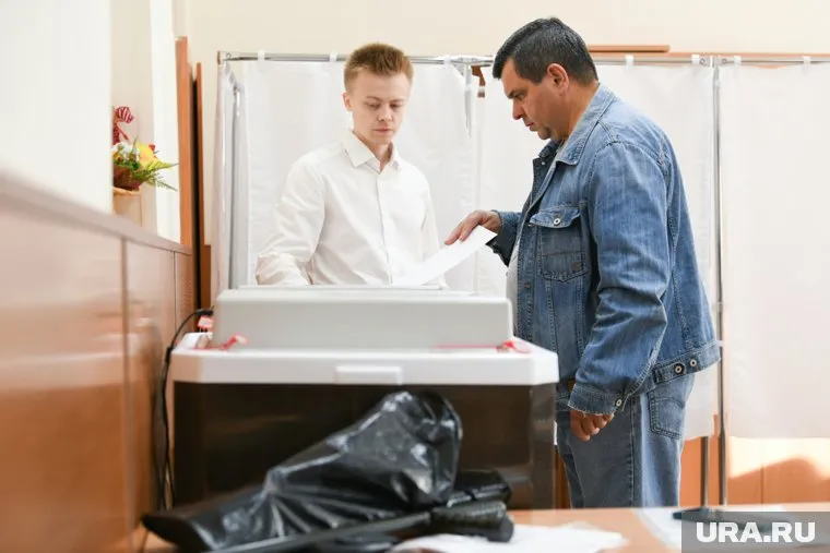 На 15:00 очно проголосовали 50458 избирателей