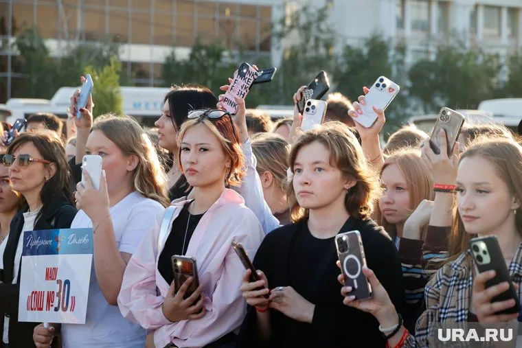 Вечером в Кургане состоялся фестиваль выпускников