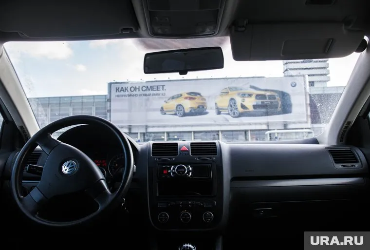 Заводы Volkswagen закрылись из-за проблем с комплектующими