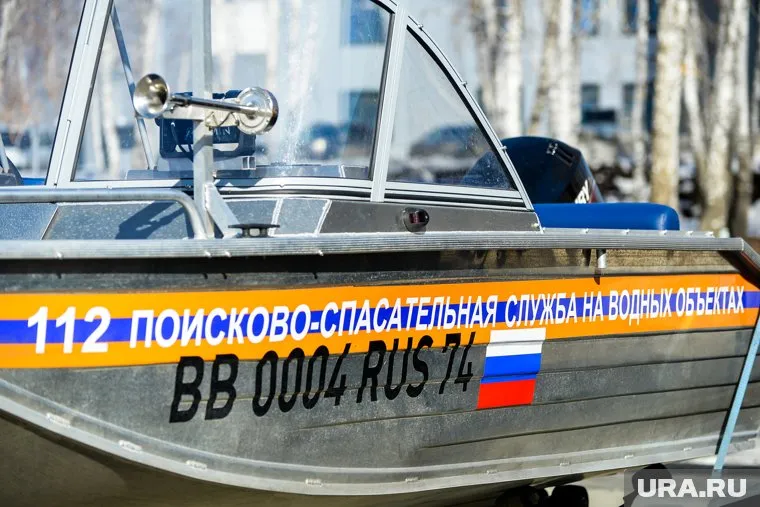 Поиски рыбака на озере Мыркай продолжаются