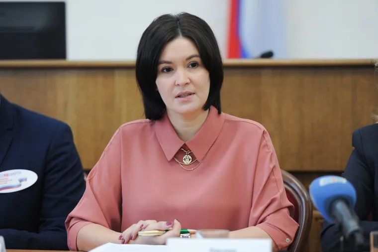 Старт приема заявлений для голосования по месту нахождения гражданина на выборах Президента РФ и презентация новых комплексов обработки бюллетеней. Челябинск