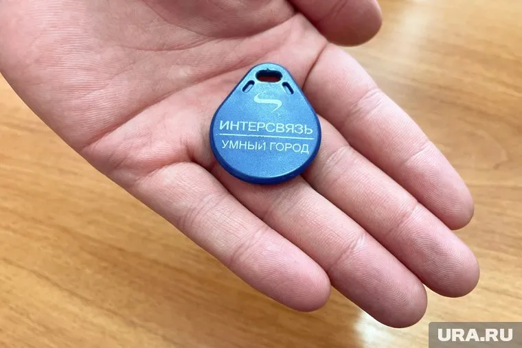 Оплачивать проезд в общественном транспорте можно с помощью ключа от «умного домофона»